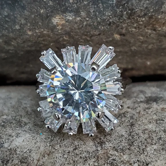 White Gold Rhodium Plated Cubic Zirconia Ring NWT - Picture 7 of 7